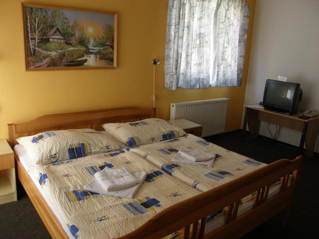 Hotel Filip Ceske Budejovice Oda fotoğraf