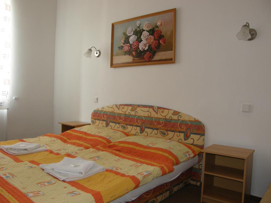 Hotel Filip Ceske Budejovice Dış mekan fotoğraf